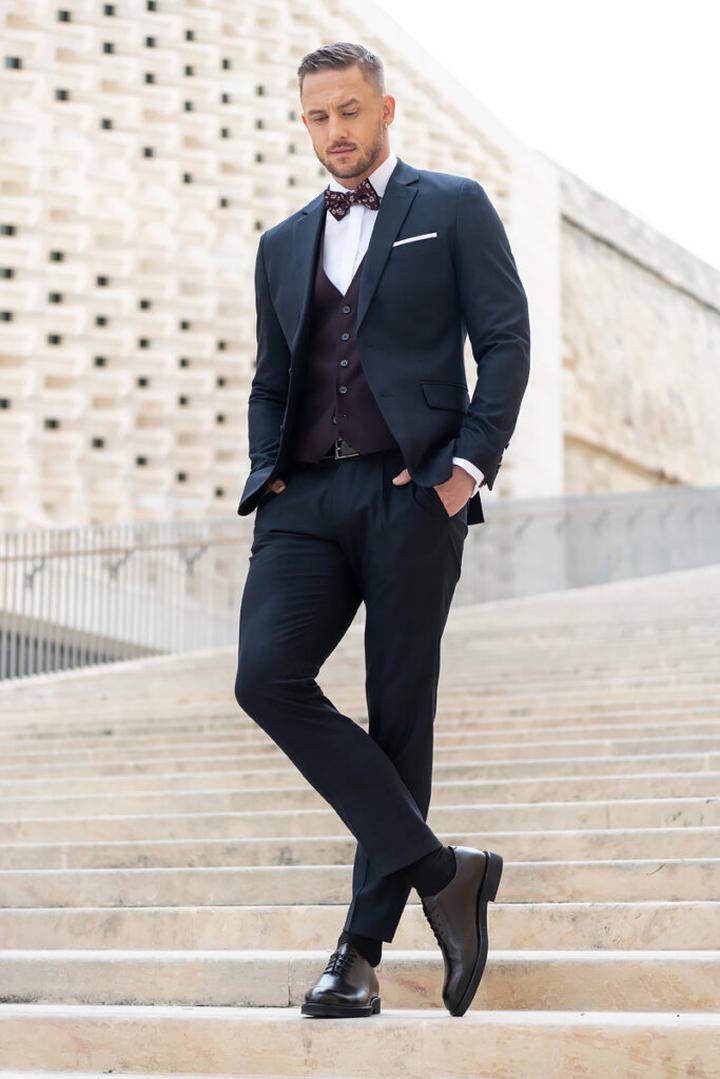 Materiał garnituru na wesele