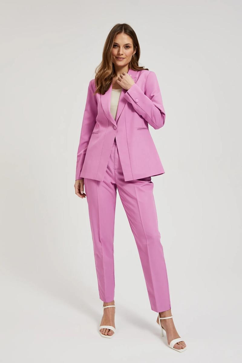 Formalne buty do różowego garnituru