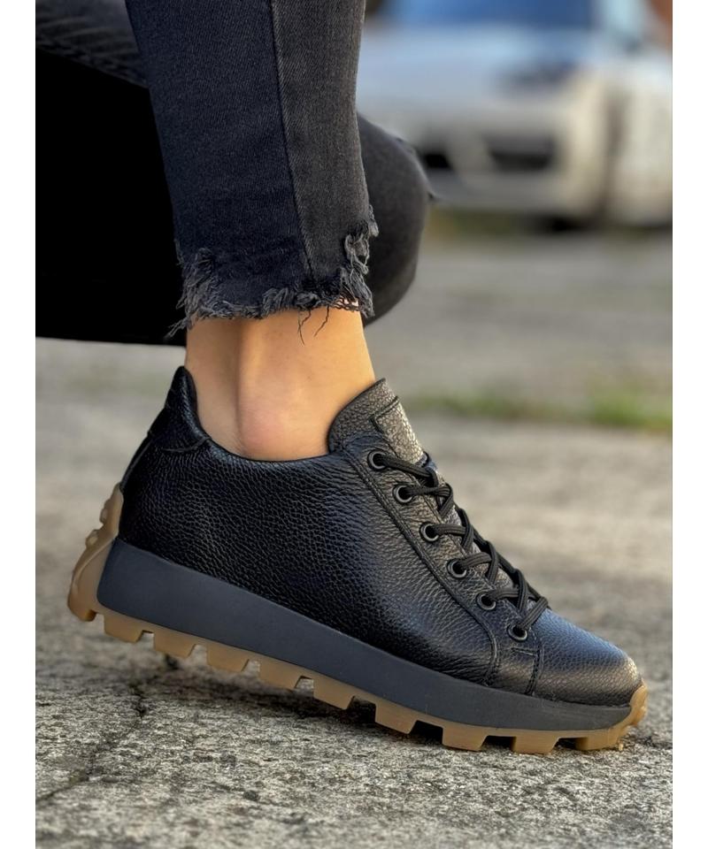 Sportowe i eleganckie stylizacje