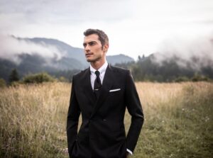 Sekrety stylowego mężczyzny: jak dobierać ubrania męskie do różnych okazji