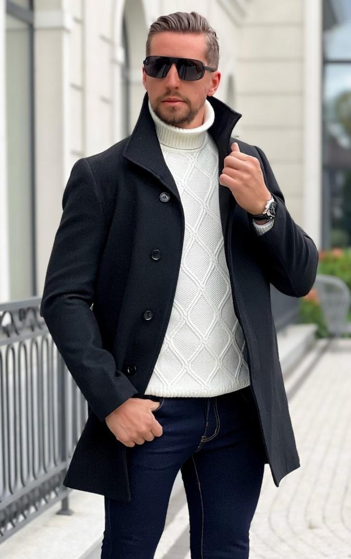 Casualowe stylizacje z płaszczem