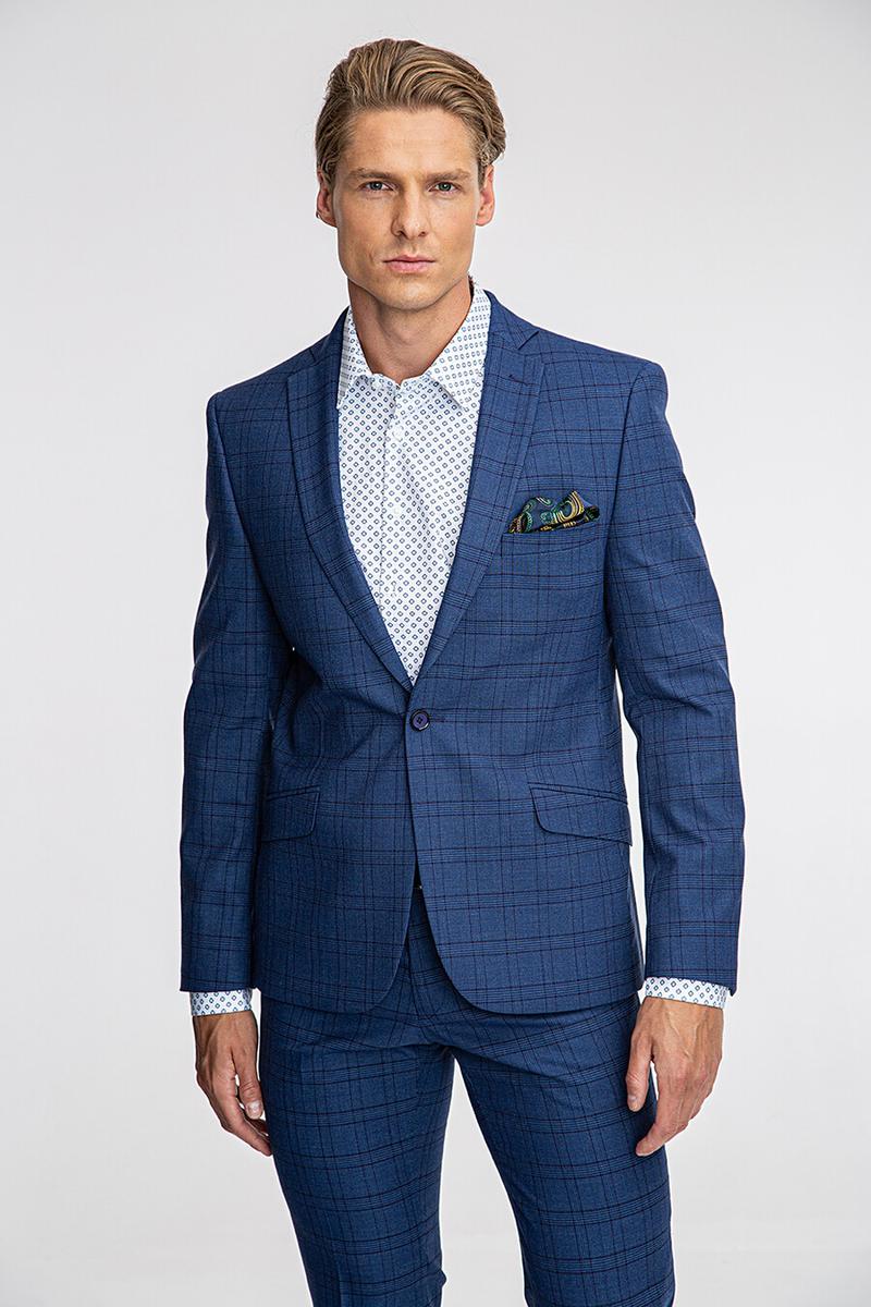 Elegancja a casual w męskich stylizacjach
