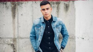 Idealne połączenia: jakie spodnie pasują do kurtki jeansowej?